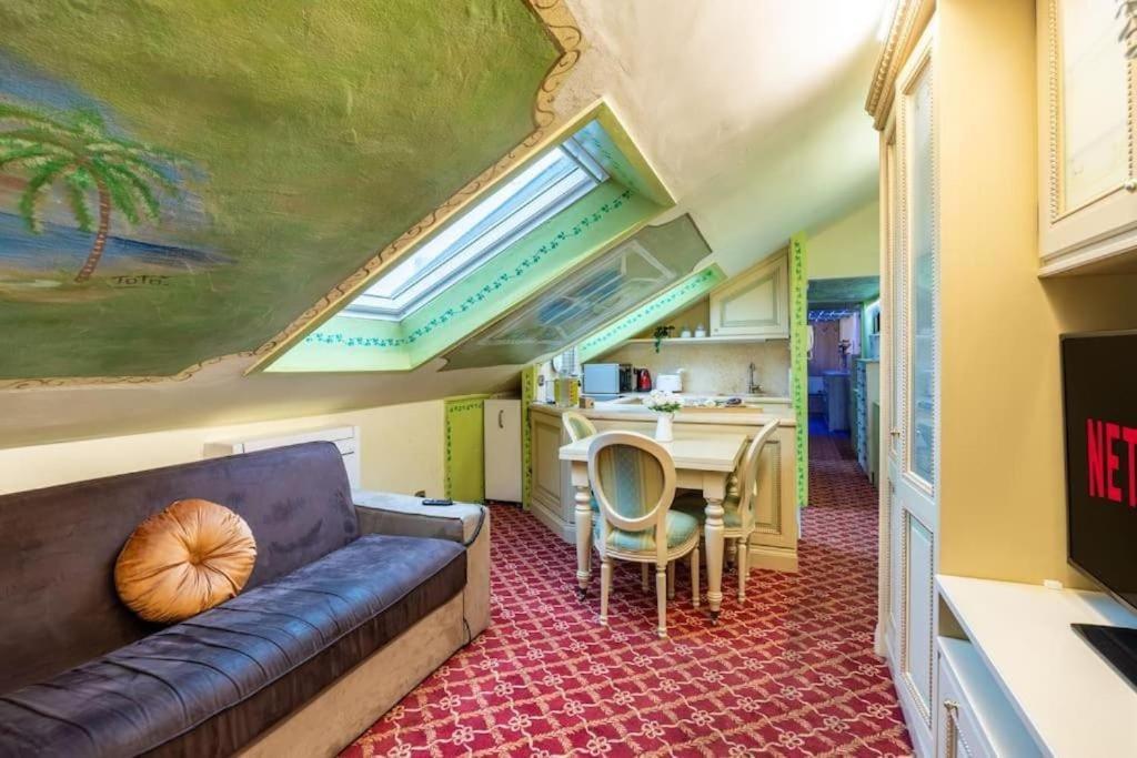 10' From Station-300 M From The Metro * Milan