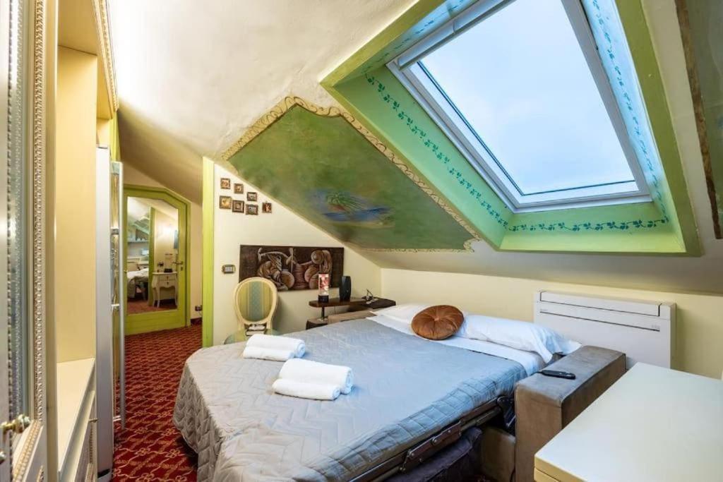 10' From Station-300 M From The Metro Apartment Milan